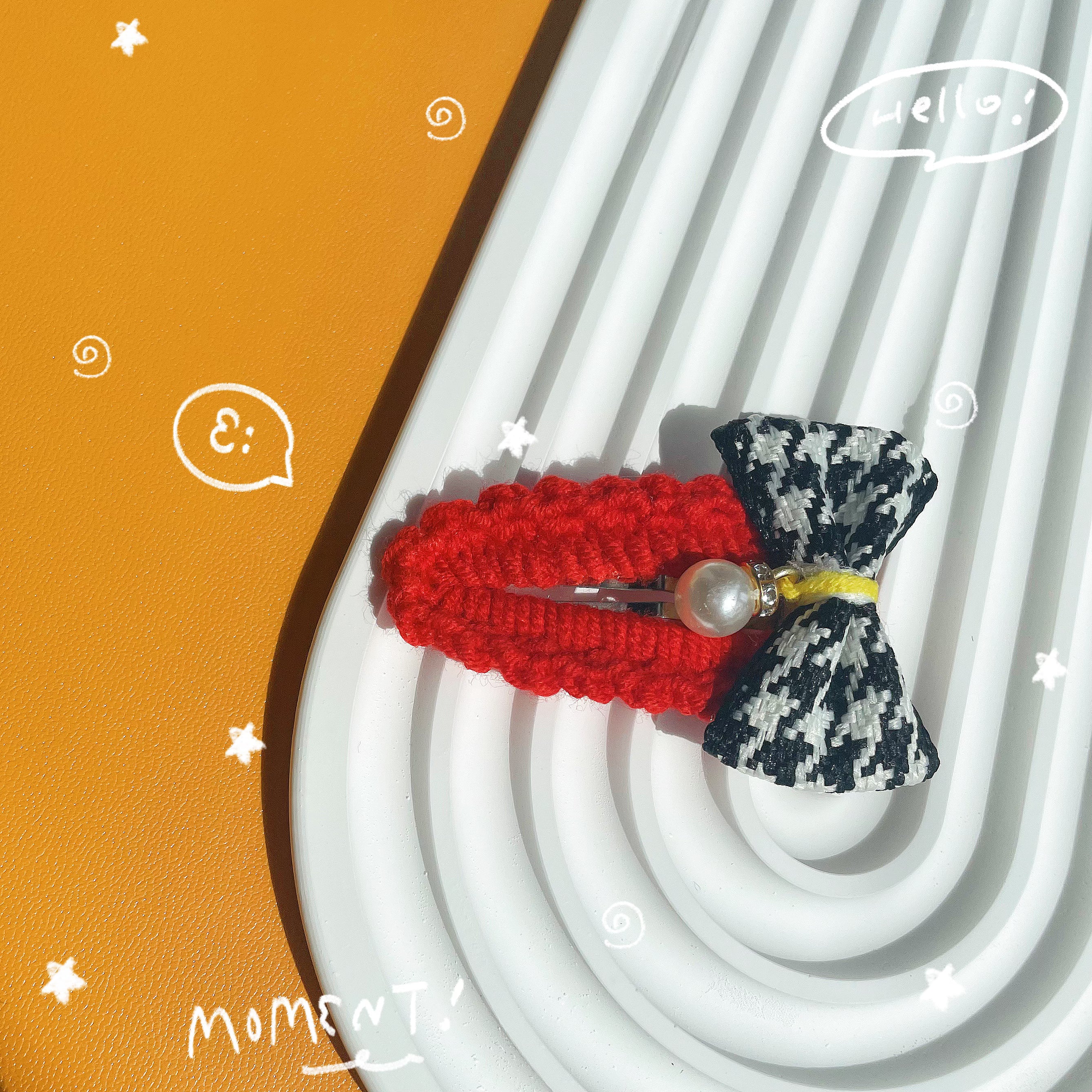 Miss Houndstooth Hairclip