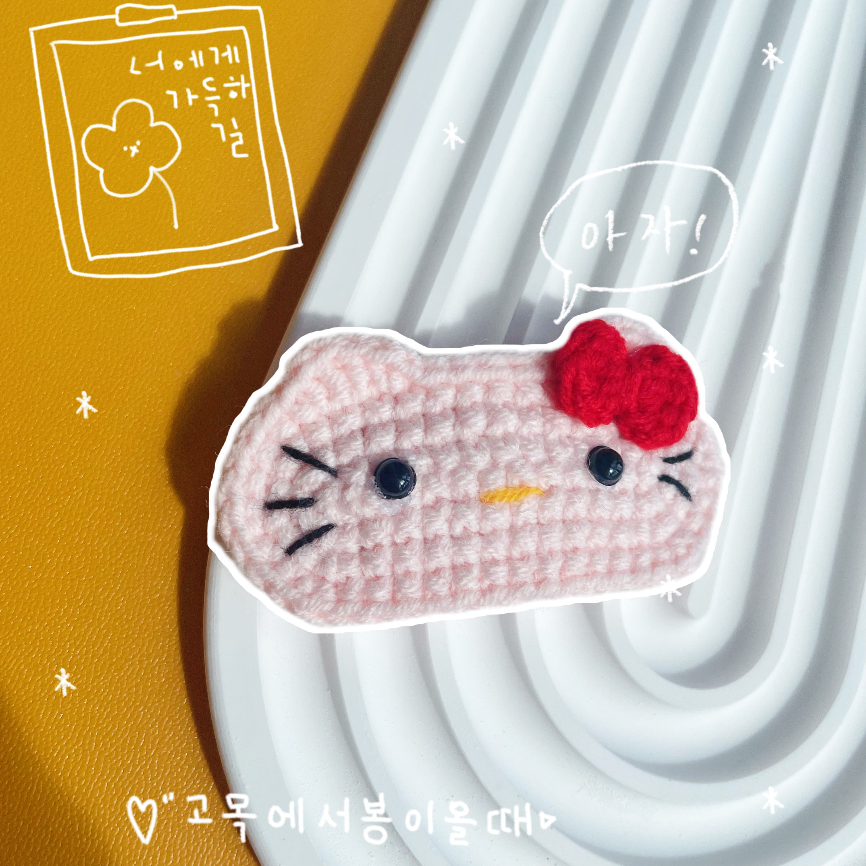 Pinky Kitty Hairclip