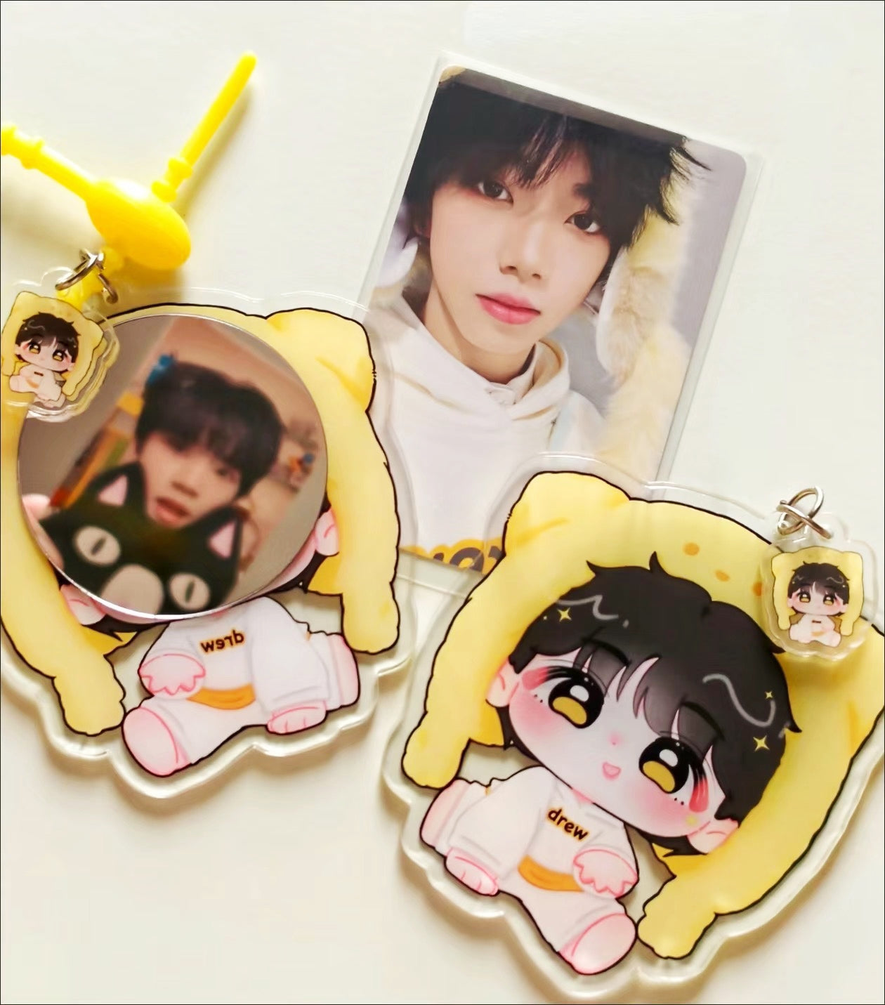 Customize a mirror charm